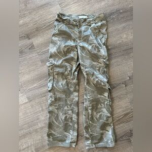 Abercrombie curve love cargo in camo. Perfect condition worn 1x